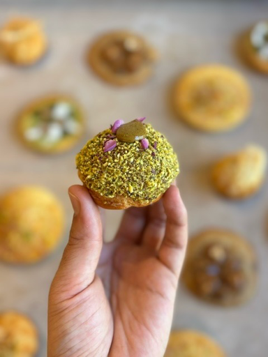 Chou Pistache Fleur d'Oranger